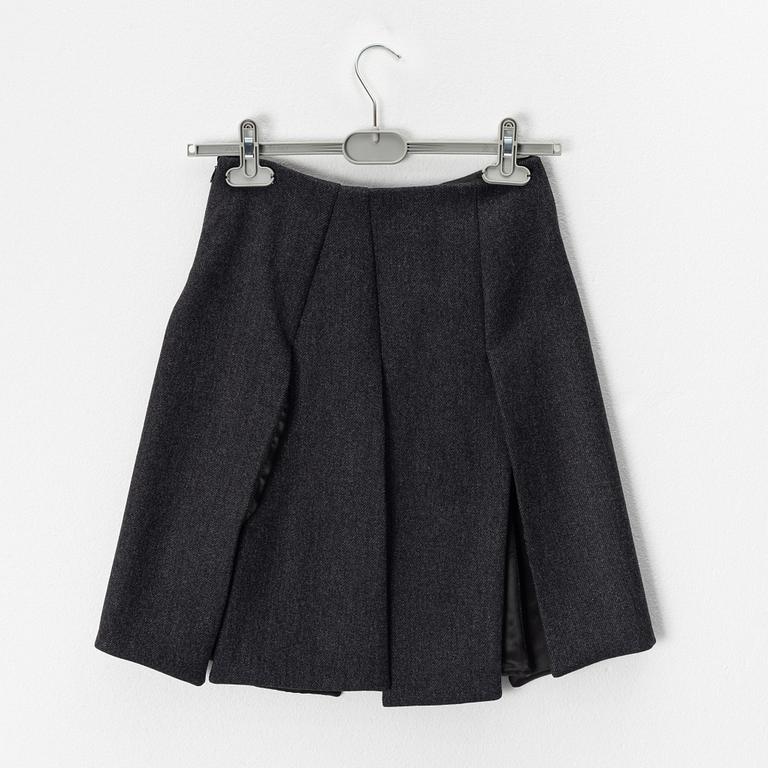 Prada, A wool skirt, size 38.