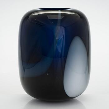 Timo Sarpaneva, vas, "Blues", signerad Timo Sarpaneva Iittala C 1286 Iittala.