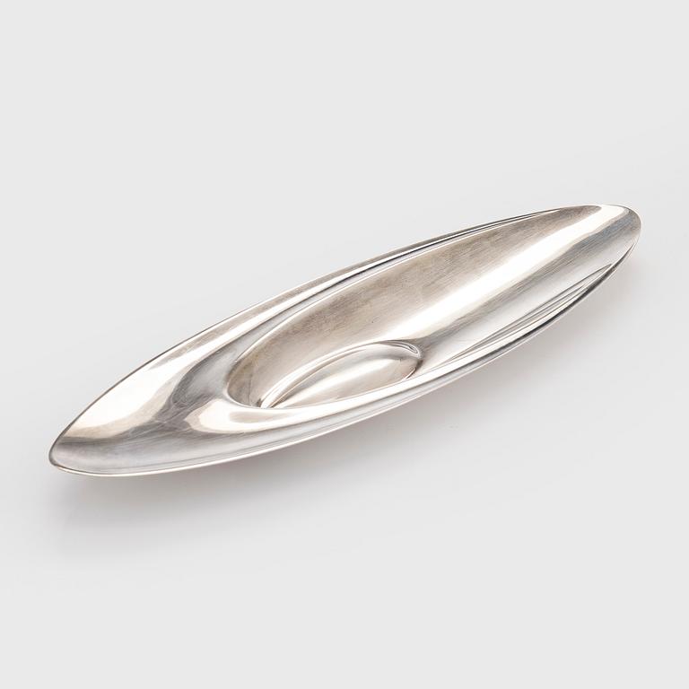 Tapio Wirkkala, A silver dish, TW114, marked TW, Hopeakeskus, Hämeenlinna 1963. Design year 1956.
