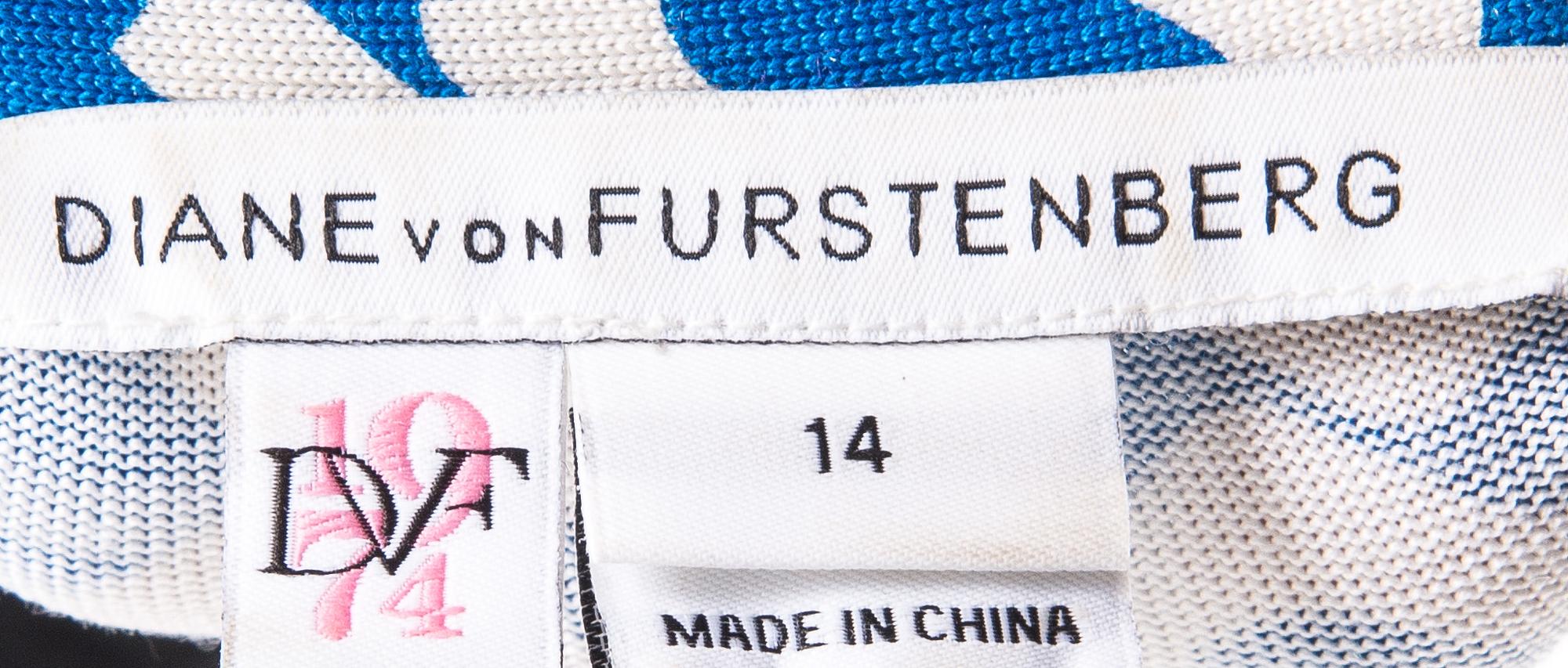 KLÄNNINGAR, 2 st, Diane von Furstenberg, storlek 44.