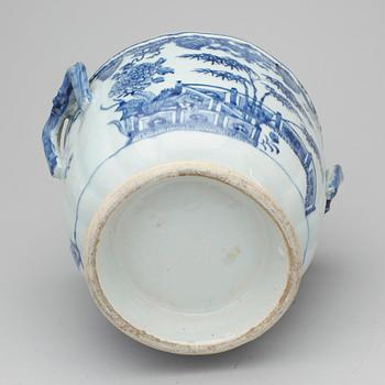 A large blue and white wine cooler, Qing dynasty, Qianlong (1736-95).