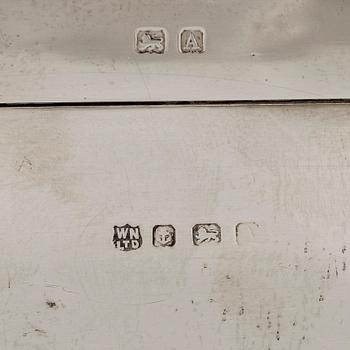 A sterling silver cigar box, William Neale & Son Ltd, Birmingham 1925.