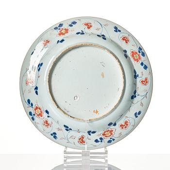 Fat, porslin. Qingdynastin, Kangxi (1662-1722).
