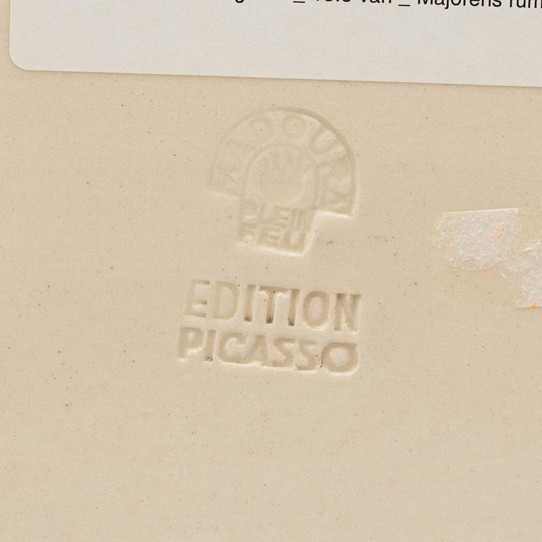 PABLO PICASSO, fat, "Colombe brillante", Madoura, Vallauris, Frankrike 1953.