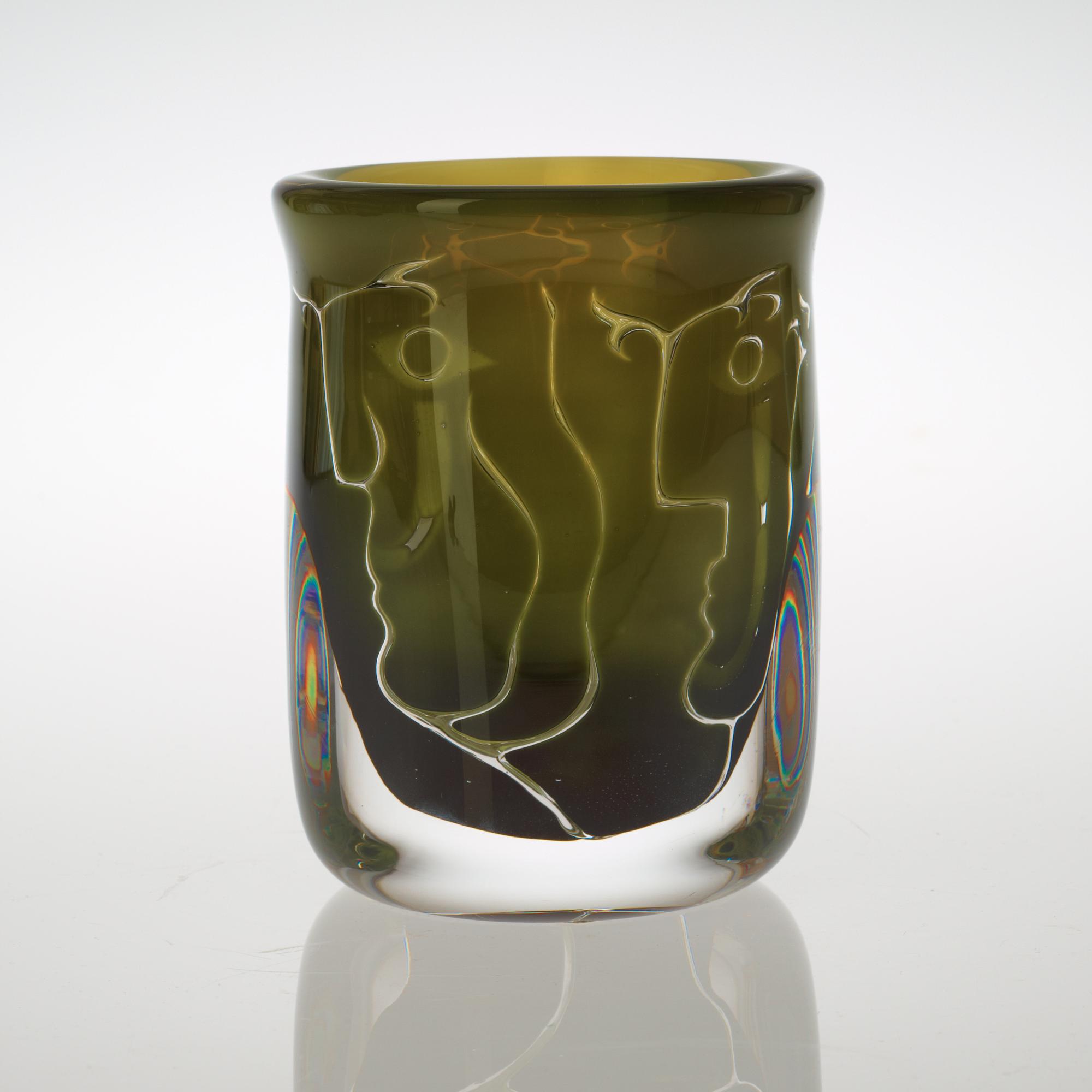 An Ingeborg Lundin Ariel vase, Orrefors 1983.