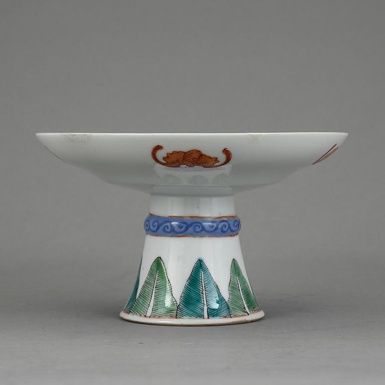 TAZZA. Porslin, Kina, 1800/1900-tal.