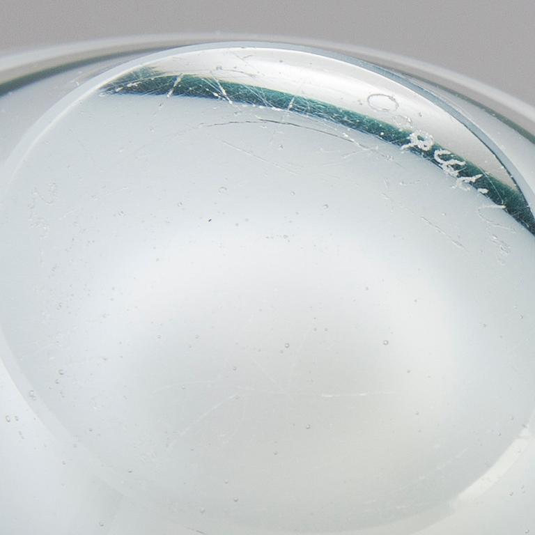 A pair of PAUL KEDELV 'Coquille' glas bowls for Flygsfors, signed and dated -55 and -56.