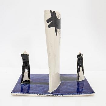 Timo Sarvimäki, Skulptur, "Skugglek", Rörstrand, 1970-tal.