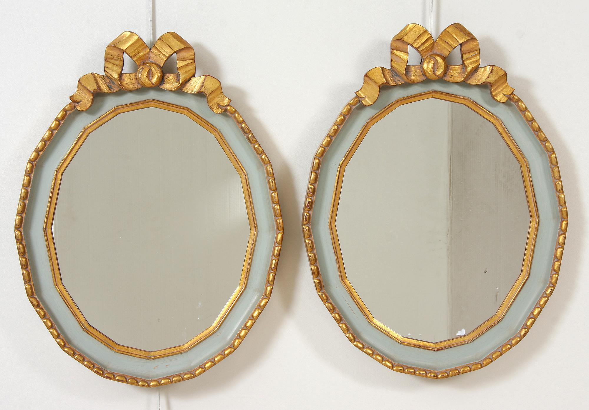 SPEGLAR, ett par, gustaviansk stil, 1900-talets slut.