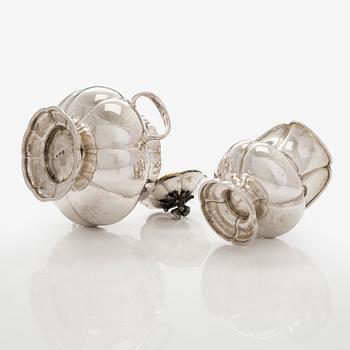 Henrik Hacklin och Johan Warjus, kaffe- och teservis, 4 delar, silver, S:t Petersburg 1868-69 och 1857.