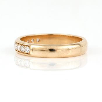 RING, 14K guld med briljantslipade diamanter tot ca 0,30 ct. Vikt 3,62 gram.