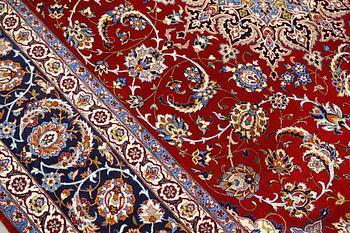 Carpet, Isfahan, part silk, 312 x 210 cm.