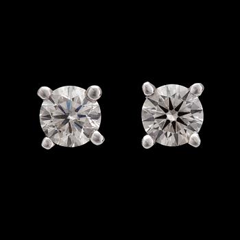 EARSTUDS, brilliant cut diamonds, each app. 0.80 cts.