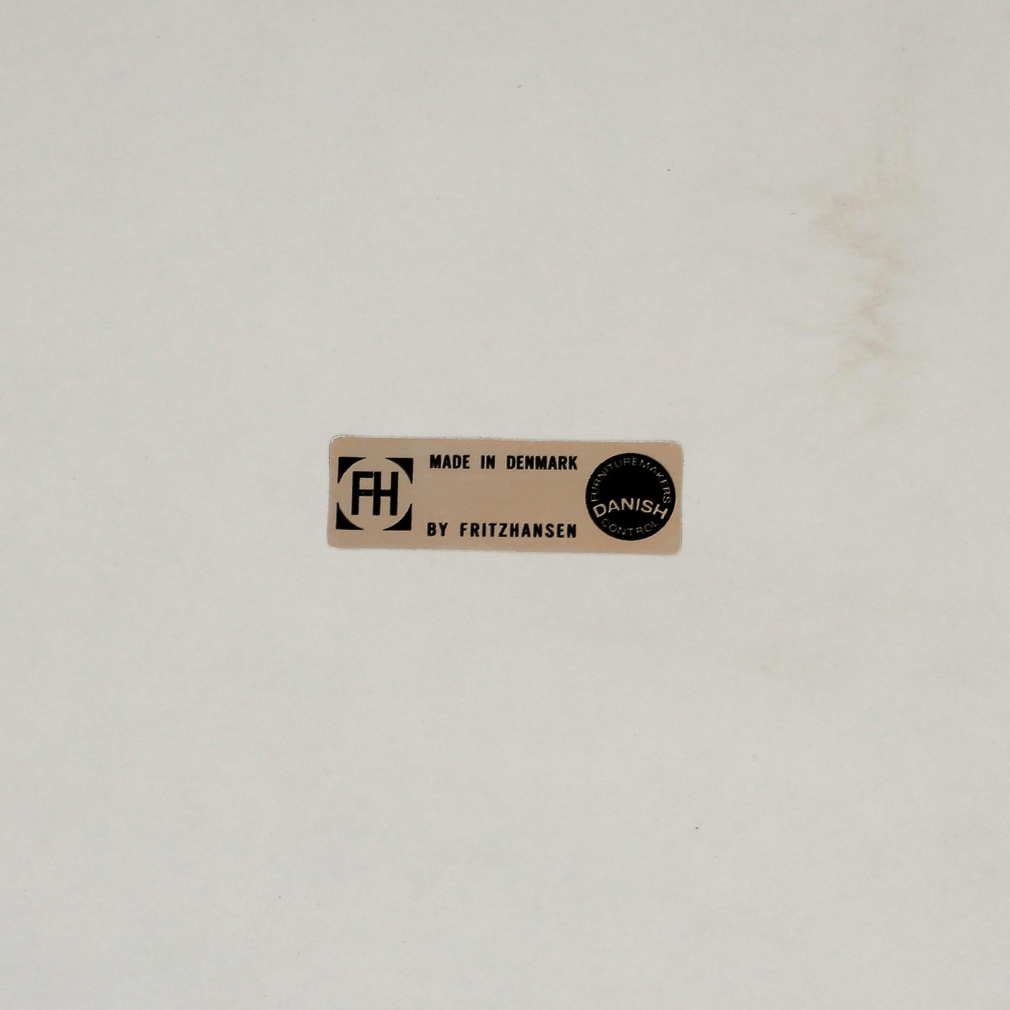 MATBORD, "Superellips", Bruno Mathsson och Piet Hein för Fritz Hansen, 1900/2000-tal.