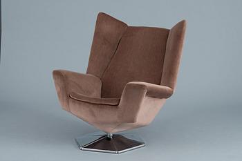 Voitto Haapalainen, AN ARMCHAIR.