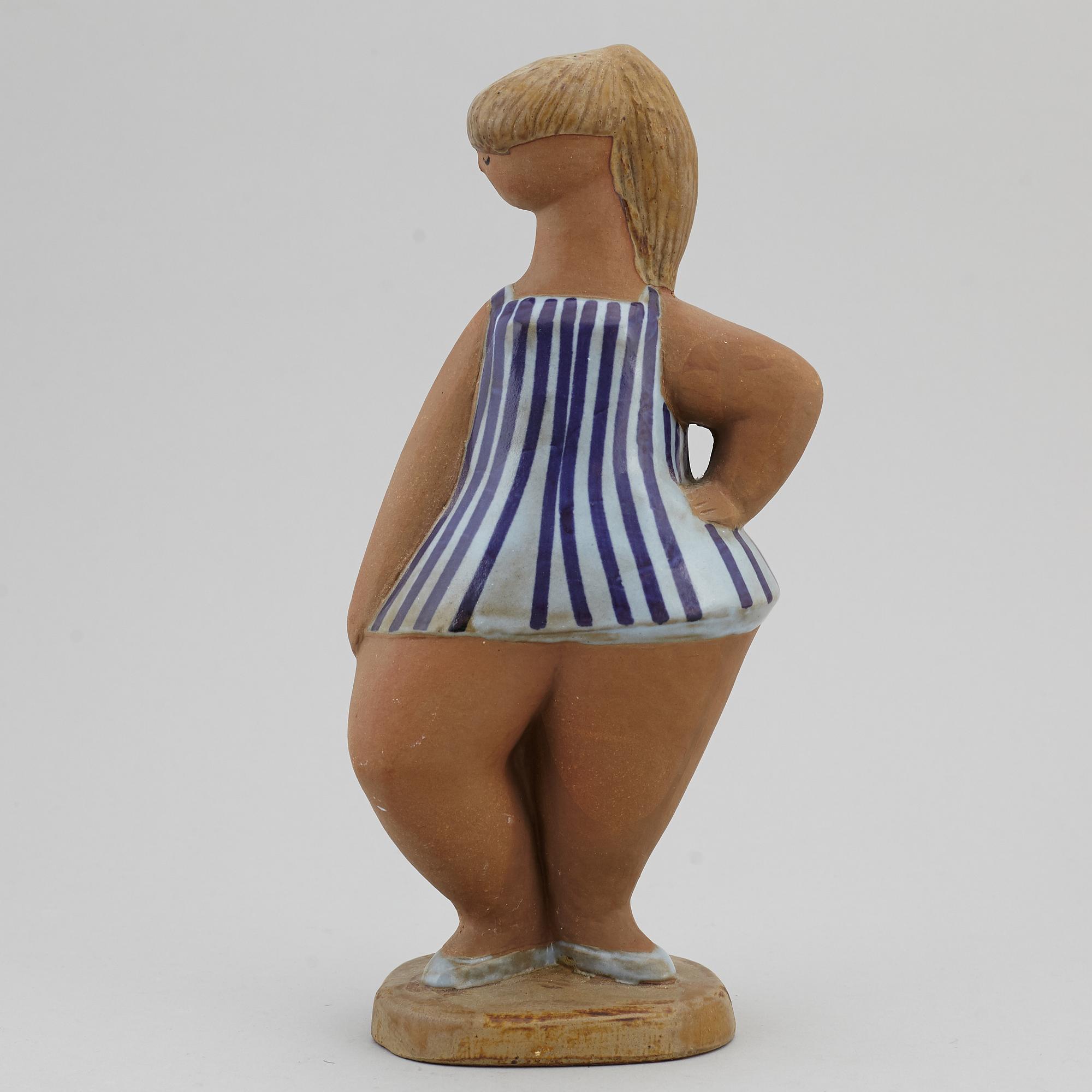 LISA LARSON, figurin, stengods, "Dora", Gustavsberg.