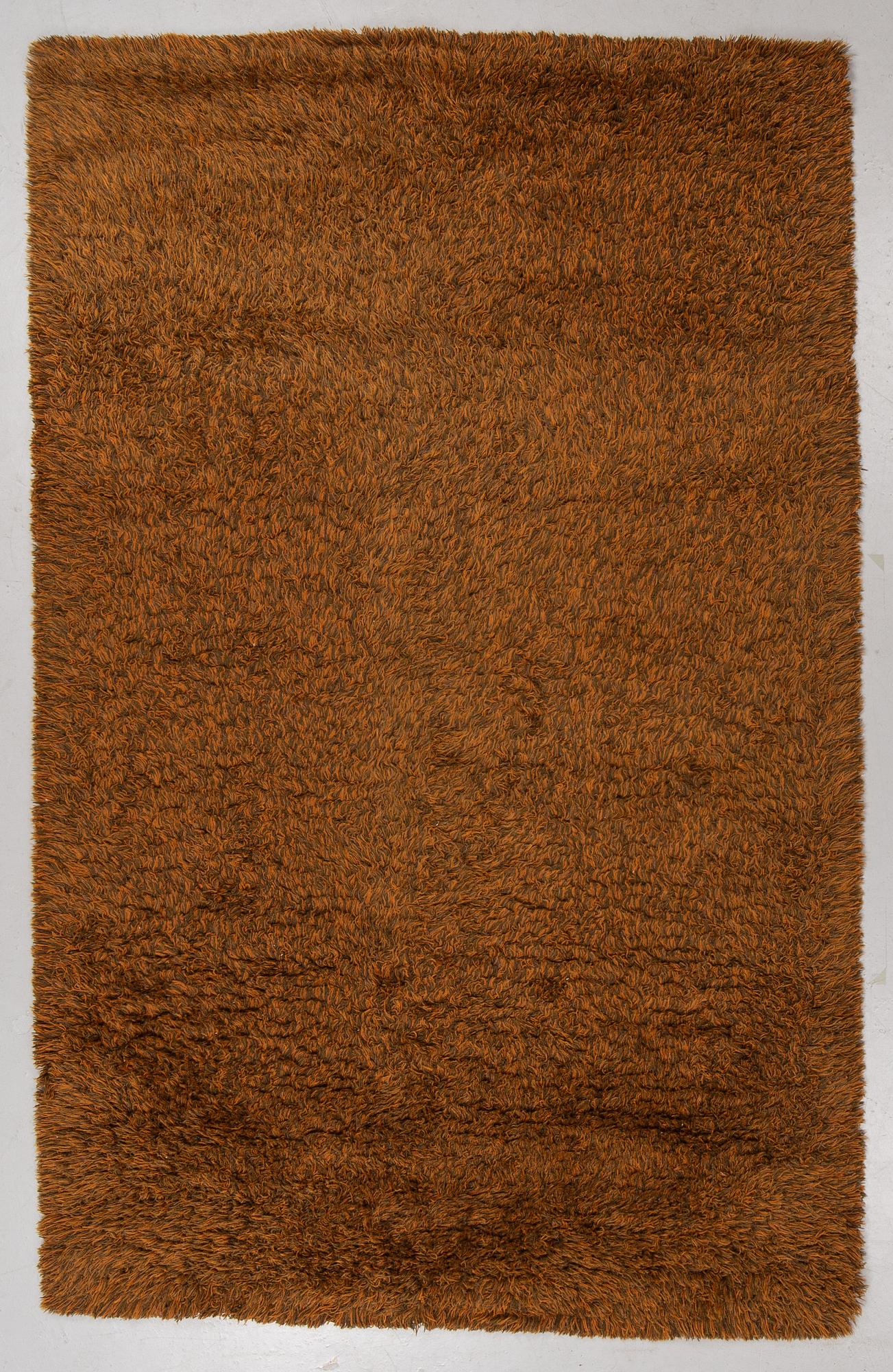 A carpet, machine made pile,  "Blekinge", ca 306 x 196 cm, Svängsta Mattväveri.