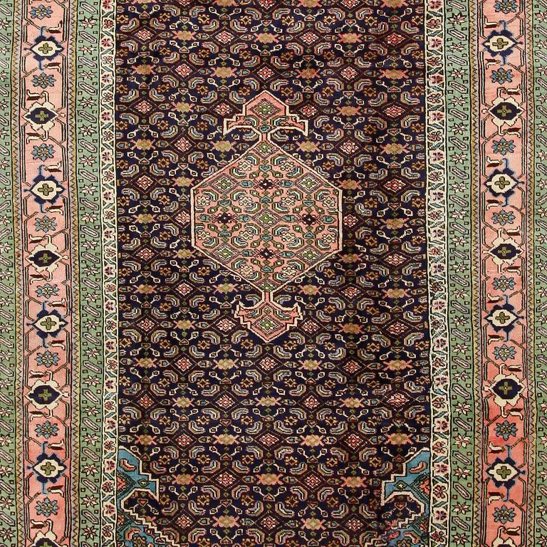 MATTA, Ardebil, ca 300 x 195 cm.