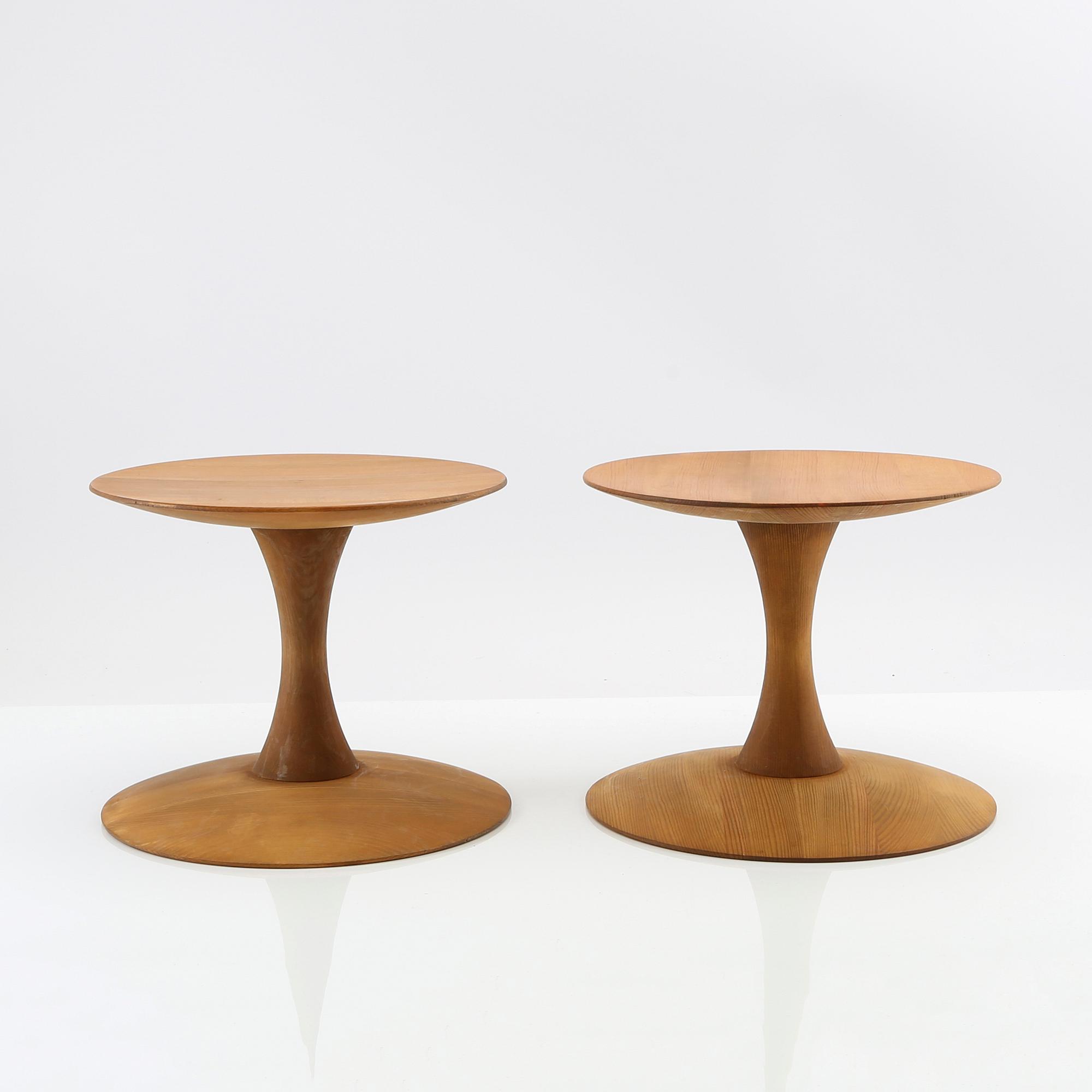 Nanna Ditzel, pallar/bord ett par "Trisse" Kolds Savvaerk  Danmark.