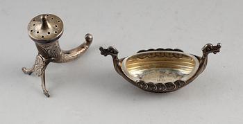 SALTKAR, 2 st, sterlingsilver, Norge. Total vikt utan glasinsats ca 36 g. .