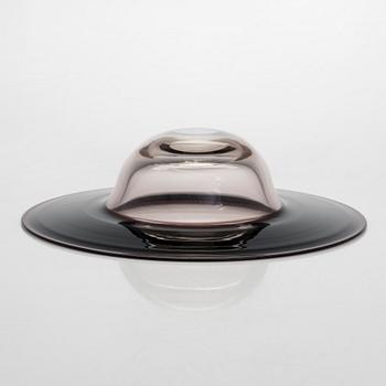 Timo Sarpaneva, skål, "Kardinalens hatt 3810", signerad Timo Sarpaneva 3810.