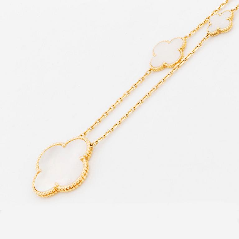 A Van Cleef & Arpels necklace "Alhambra" in 18K gold and white mother-of-pearl.