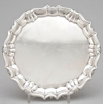 SALVER, silver, rokoko, Robert Abercrombly, London, 1782-83. Totalvikt ca 245 gram.