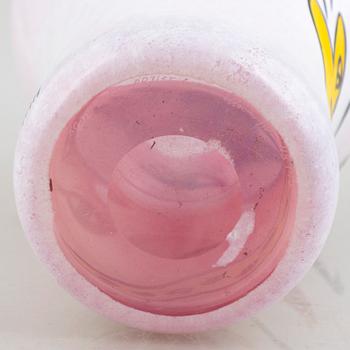 Ulrica Hydman-Vallien, a glass vase, Kosta Boda.