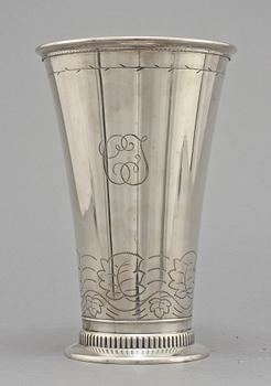 POKAL, silver, stplm N.K., Stockholm, 1925. Vikt 435 g.