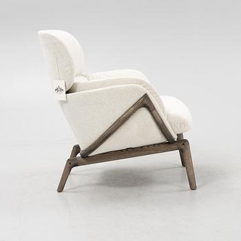 De La Espada, a contemporary 'Elysia' lounge chair.