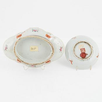 Two Chinese porcelain dishes, around the year 1900.
