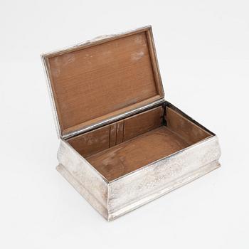 A Norwegian silver box, bearing the mark of David Andersen, Oslo, Norway, first half of the 20th Century.