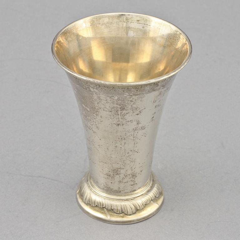 POKALER, 3 st, Sverige, 1900-tal, vikt 690 g.