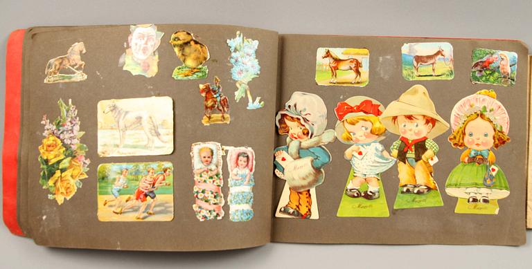 ALBUM, 2 st med bokmärken resp samlarbilder, 1900-talets första hälft.