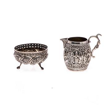 SOCKERSKÅL OCH GRÄDDSNÄCKA, silver, ostämplat, Indien, 1900-talets mitt, vikt 217 g.