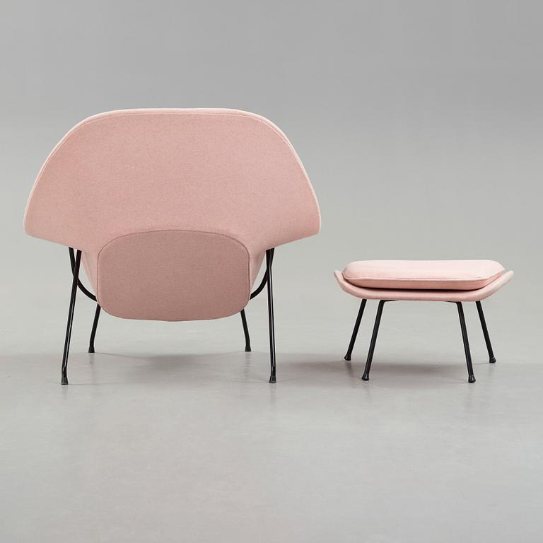 Eero Saarinen, fåtölj "Womb Chair" med fotpall, Knoll International, USA.