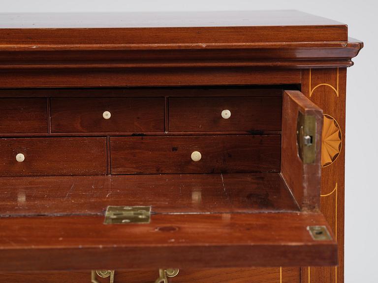A late Gustavian mahogany writing commode in the manner of I. Löfgren, Stockholm circa 1800.