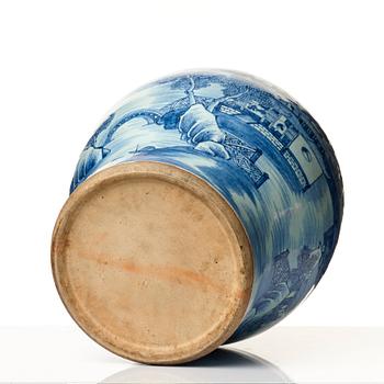 A pair of large blue and white jars with covers, Qing dynasty, Qianlong (1736-95).