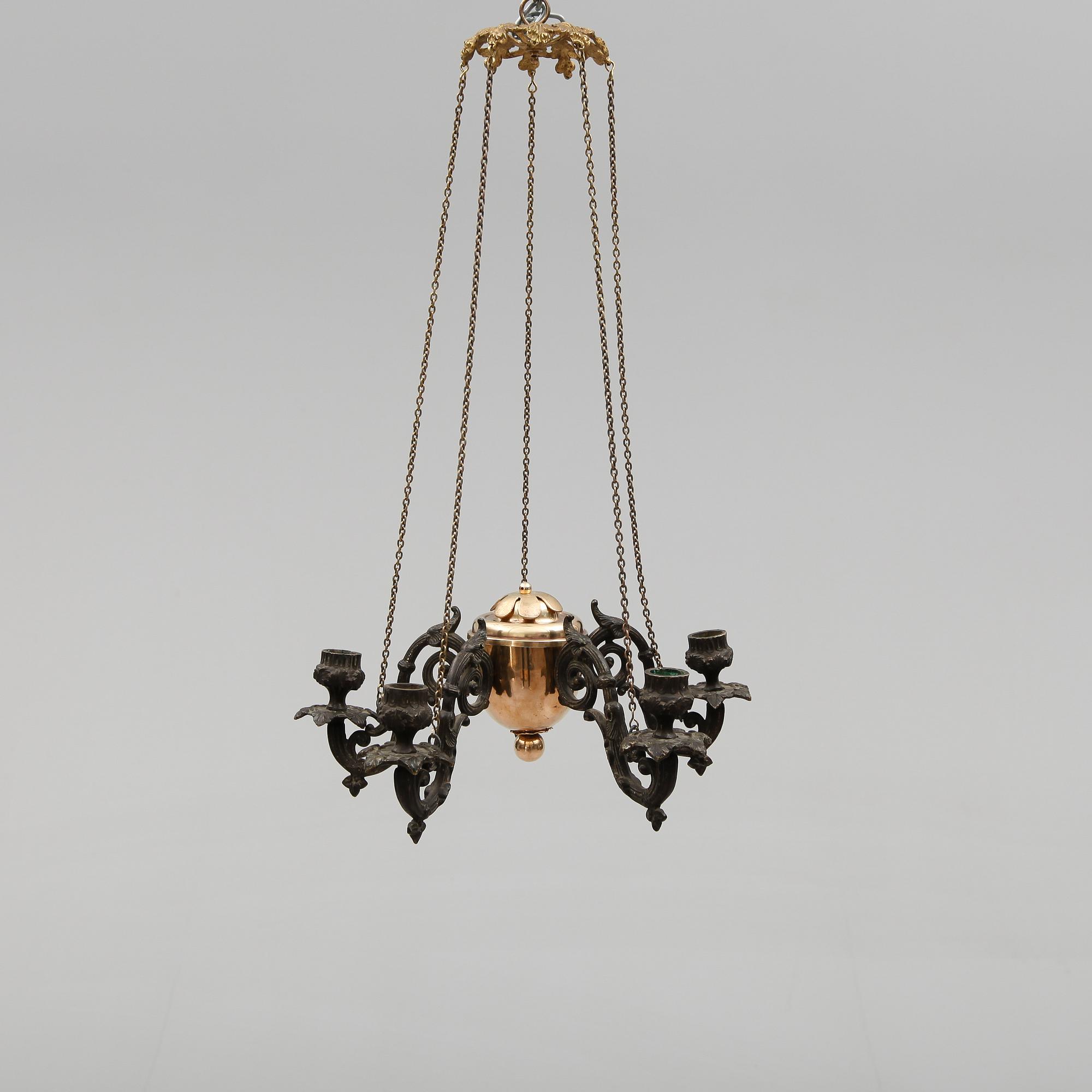 AMPEL, 1800-talets andra hälft. Höjd ca 55 cm.