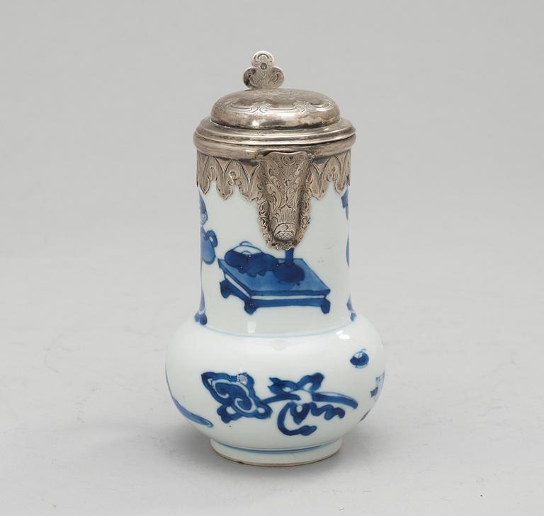 A blue and white silver mounted ewer, Qing dynasty, Kangxi (1662-1722).