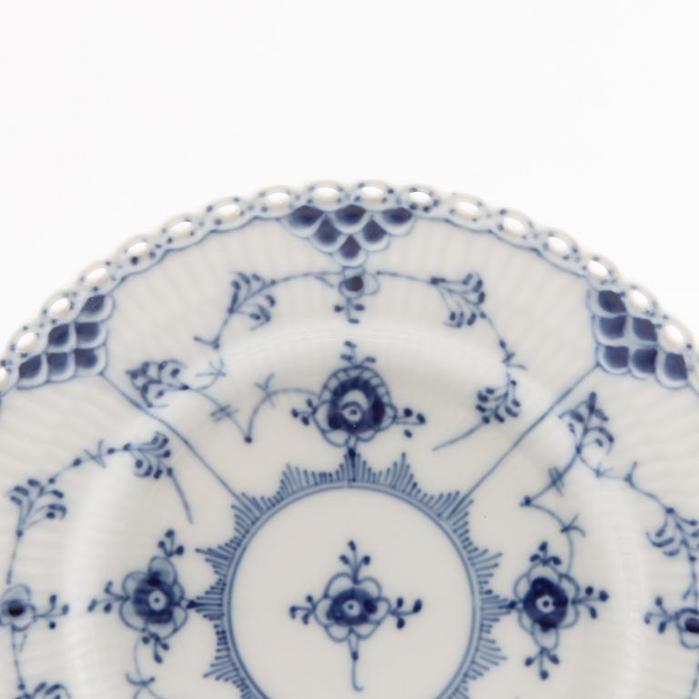 Royal Copenhagen, service pieces, 23 pcs, "Musselmalet", Royal Copenhagen, Denmark.