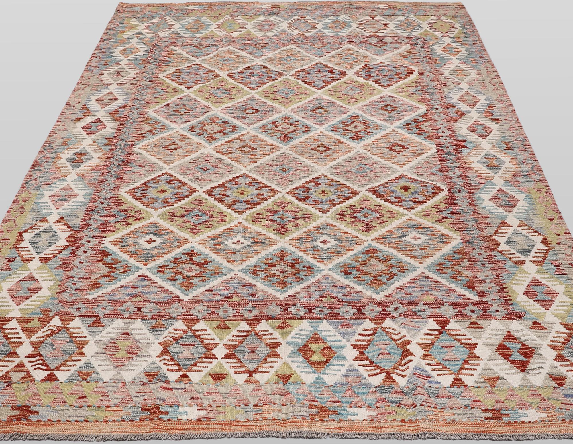 A Kelim carpet, 289 x 199 cm.