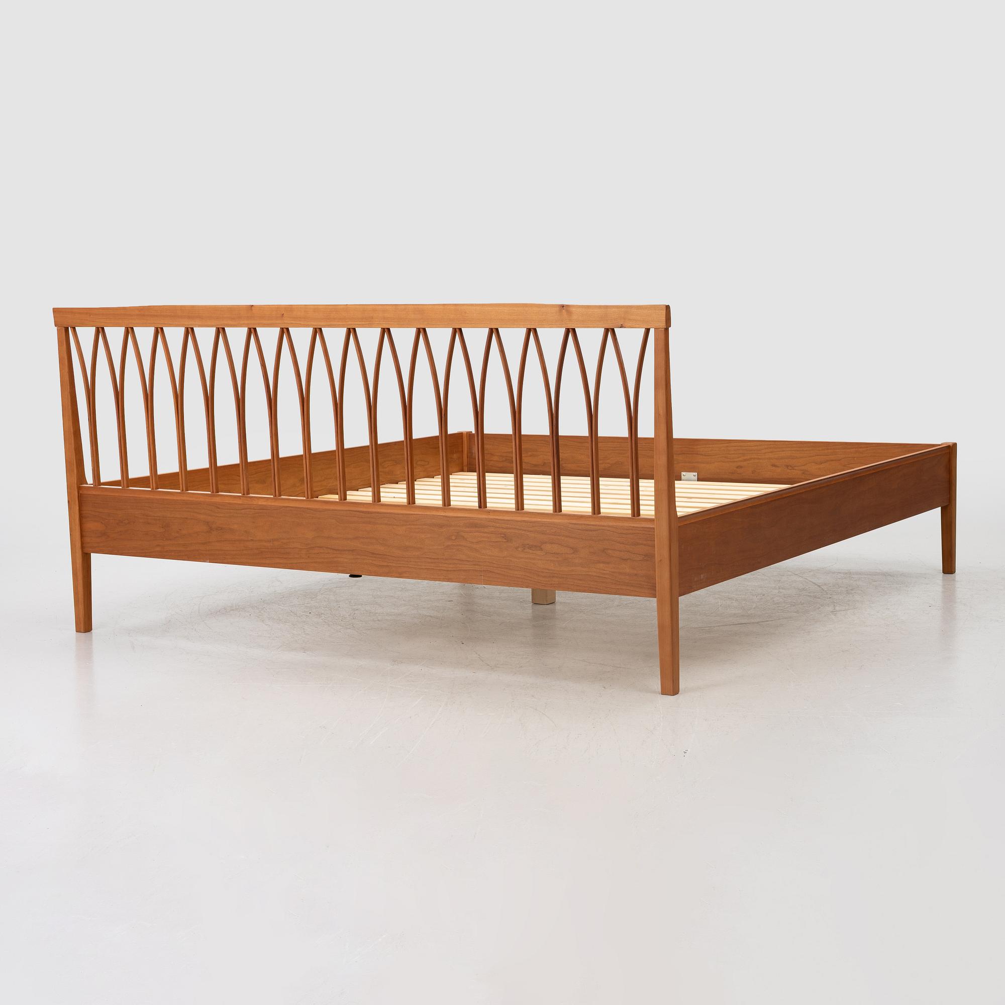Carl Malmsten, Bed frame, 'Guldheden', Åfors Möbelfabrik, latter half of the 20th century.
