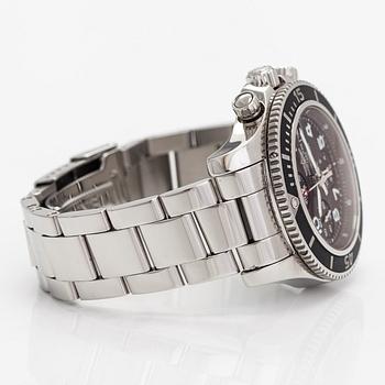 Breitling, Superocean, 200m, wristwatch, 41 mm.