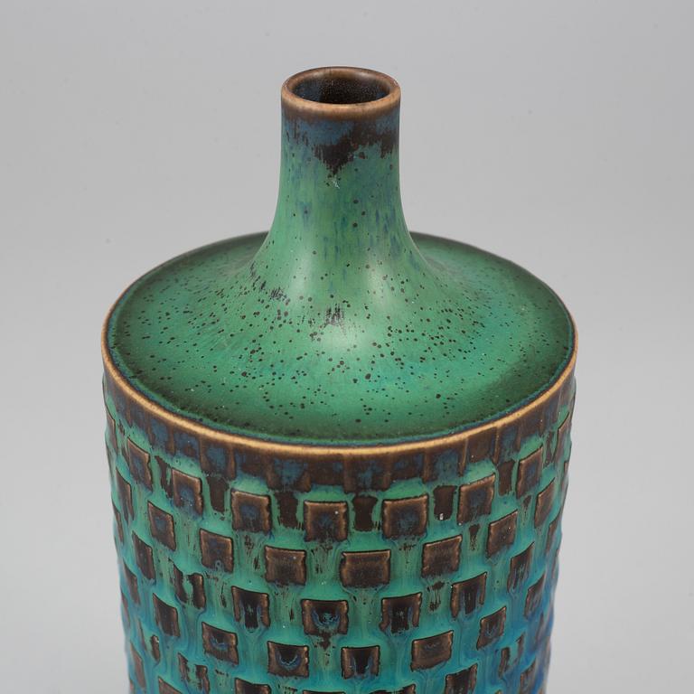 STIG LINDBERG, a stoneware vase, Gustavsberg studio, Sweden 1958-59.