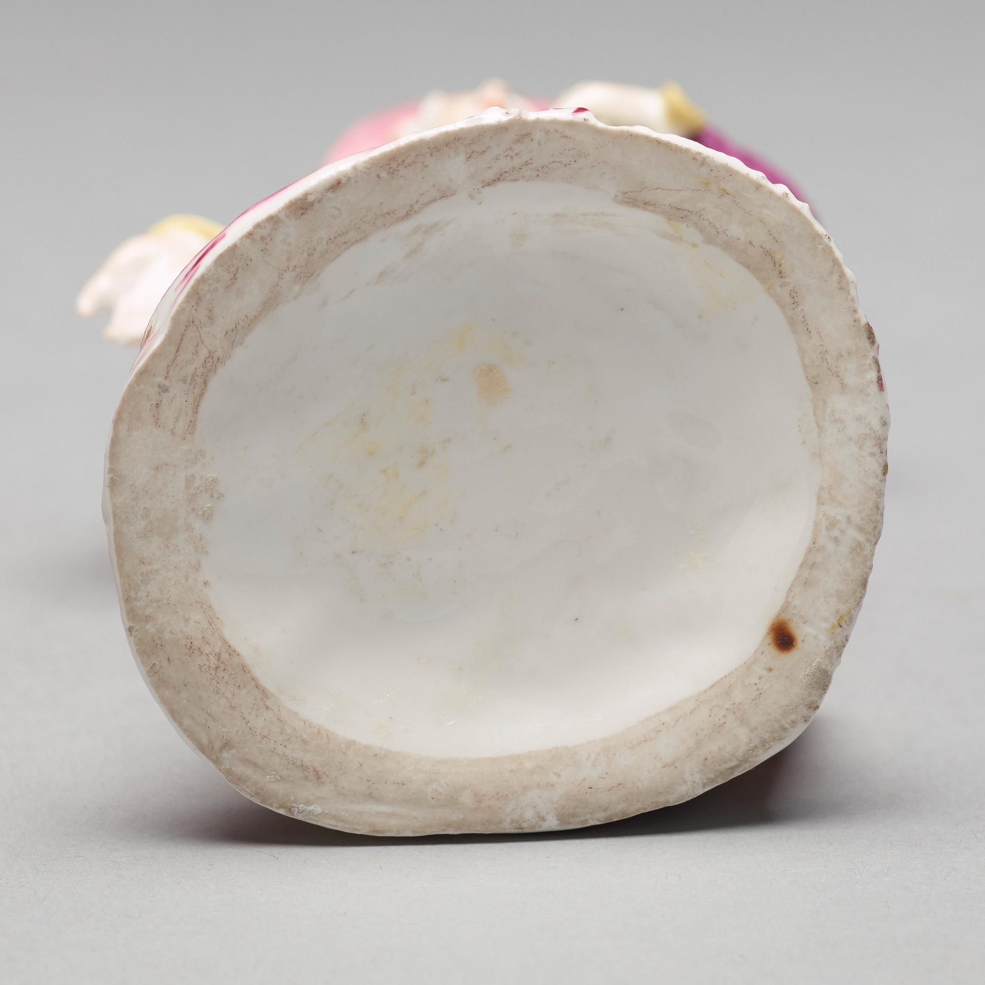 FIGURINER, två stycken, mjukt porslin. Marieberg, 1700-tal.