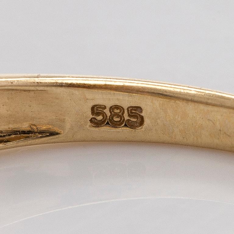 Ring, 14K guld och diamanter.
