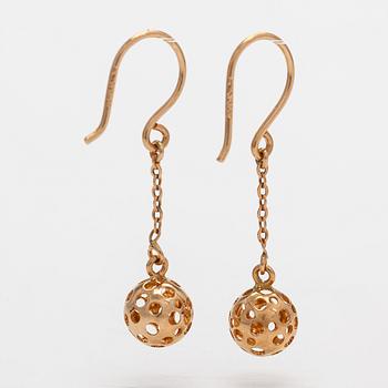 Liisa Vitali, korvakorut, "Leppäkerttu", 14K kultaa.
