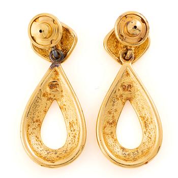 Oscar de la Renta, necklace and a pair of earrings, 1980s.