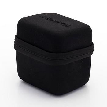 Zenith, El Primero, "Luokka 4" kronografi, rannekello, 37 x 44 mm.